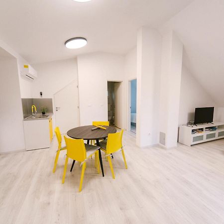 Appartamento Apartma Ro-Ze Bistrica ob Sotli Esterno foto