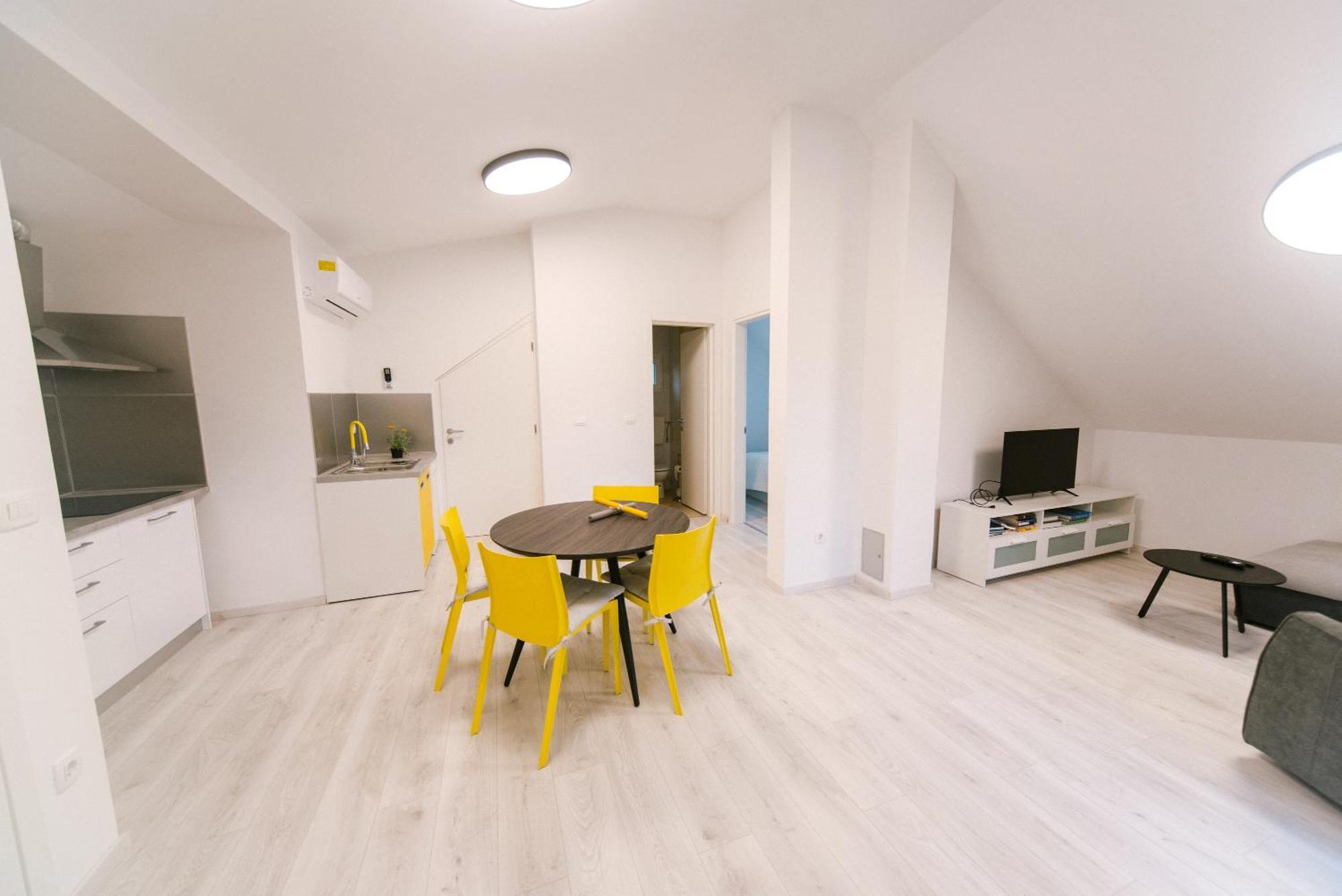 Appartamento Apartma Ro-Ze Bistrica ob Sotli Esterno foto